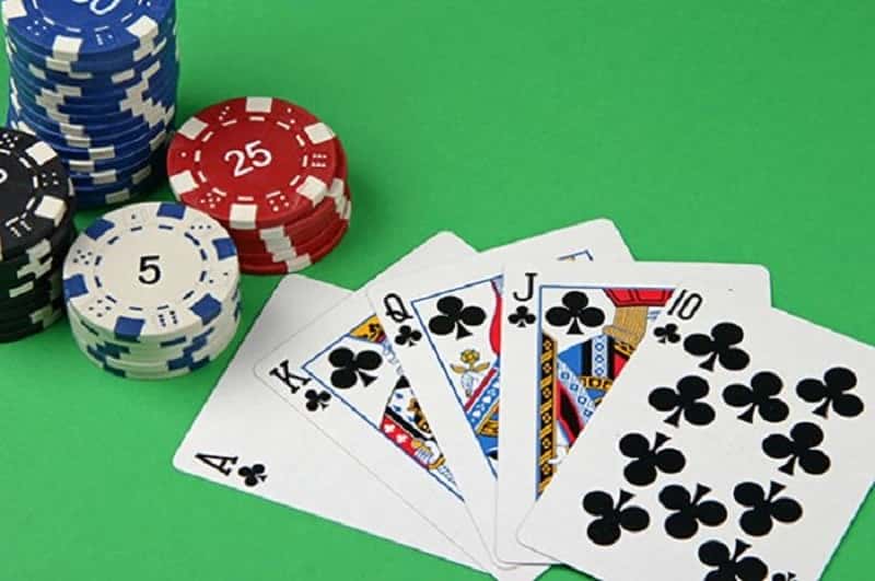 Bật mí chiến thuật đánh xì tố hiệu quả từ người chơi lâu năm
